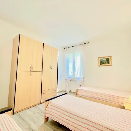 Trilocale Jolly Apartment
